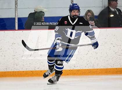 Thumbnail 2 in Darien vs. Northwest Catholic (CIAC D1 Quarterfinal) photogallery.