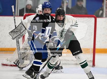 Thumbnail 3 in Darien vs. Northwest Catholic (CIAC D1 Quarterfinal) photogallery.