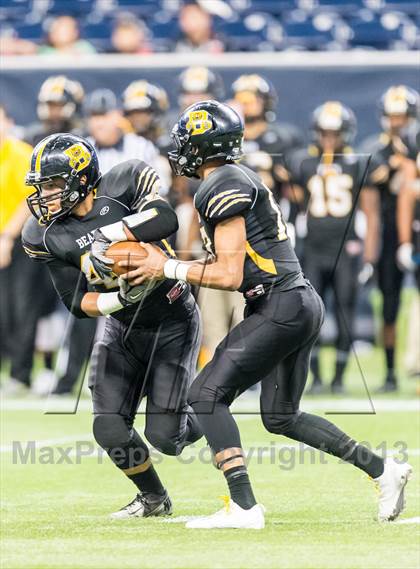 Thumbnail 2 in Brennan vs. Stratford (UIL 4A D1 Semifinal Playoff) photogallery.