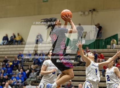 Thumbnail 2 in Williamsville South vs. Ardsley (NYSPHSAA Class A State Semi-Finals) photogallery.