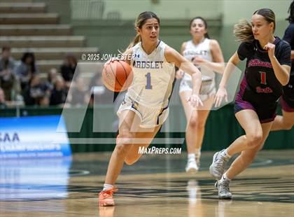 Thumbnail 2 in Williamsville South vs. Ardsley (NYSPHSAA Class A State Semi-Finals) photogallery.