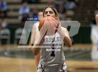 Thumbnail 2 in Williamsville South vs. Ardsley (NYSPHSAA Class A State Semi-Finals) photogallery.