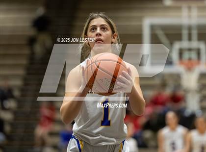 Thumbnail 2 in Williamsville South vs. Ardsley (NYSPHSAA Class A State Semi-Finals) photogallery.