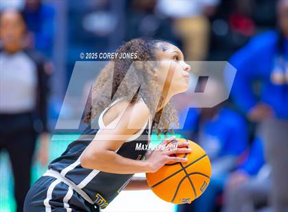 Thumbnail 1 in Washington-Wilkes vs Wilcox County (GHSA A-D2 Championship) photogallery.