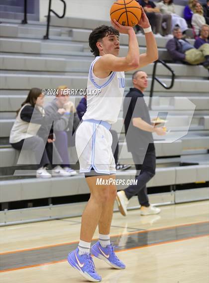 Thumbnail 1 in Dixie vs. Westlake (Falcon Classic) photogallery.