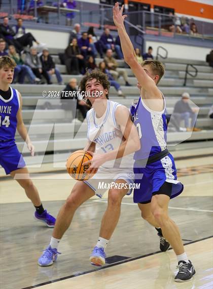 Thumbnail 3 in Dixie vs. Westlake (Falcon Classic) photogallery.
