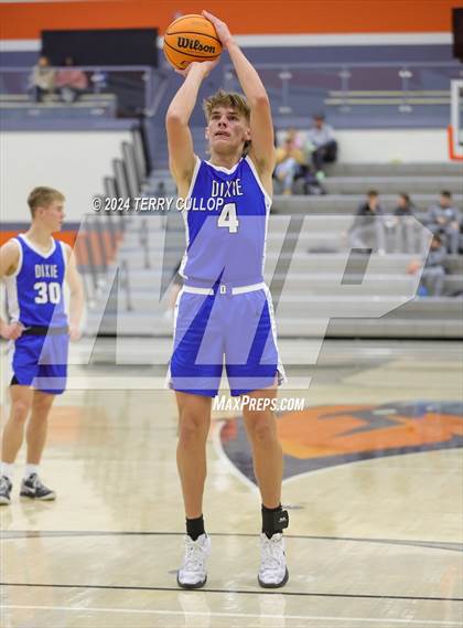 Thumbnail 1 in Dixie vs. Westlake (Falcon Classic) photogallery.