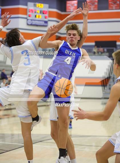 Thumbnail 1 in Dixie vs. Westlake (Falcon Classic) photogallery.