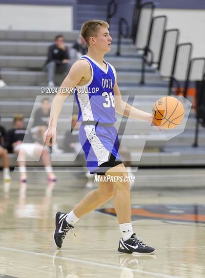 Thumbnail 3 in Dixie vs. Westlake (Falcon Classic) photogallery.
