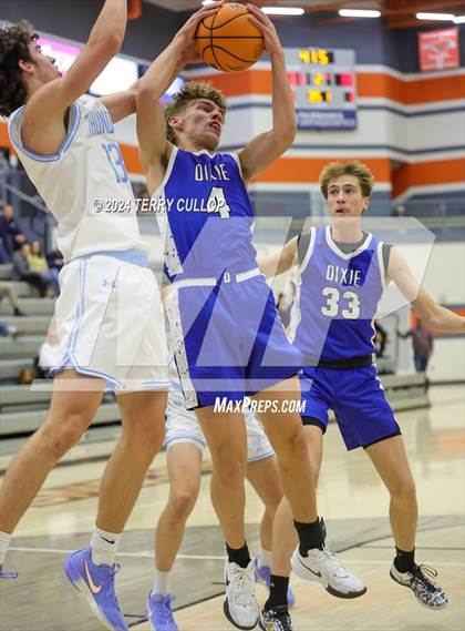 Thumbnail 1 in Dixie vs. Westlake (Falcon Classic) photogallery.