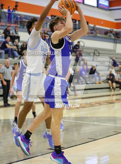 Thumbnail 2 in Dixie vs. Westlake (Falcon Classic) photogallery.