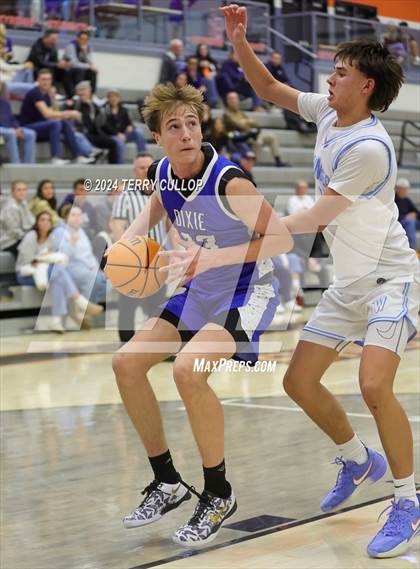 Thumbnail 2 in Dixie vs. Westlake (Falcon Classic) photogallery.
