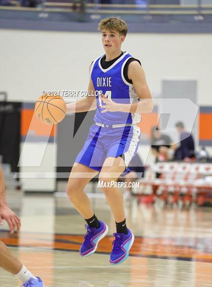 Thumbnail 1 in Dixie vs. Westlake (Falcon Classic) photogallery.