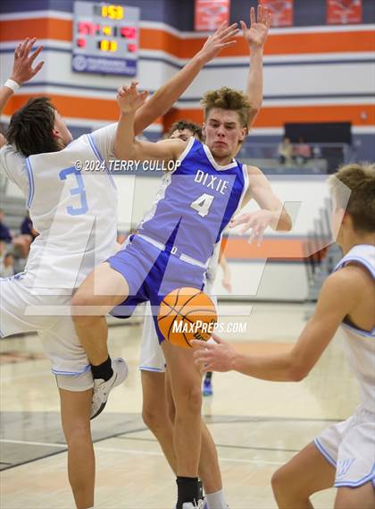 Thumbnail 2 in Dixie vs. Westlake (Falcon Classic) photogallery.