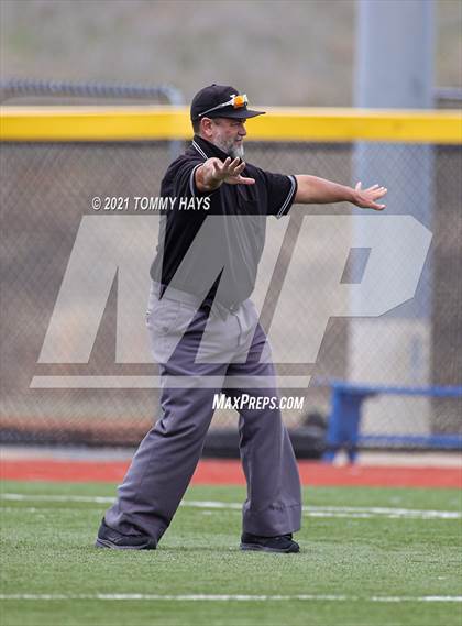 Thumbnail 2 in Grandview vs Brock (Lloyd Burton Memorial) photogallery.