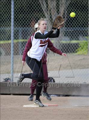 Thumbnail 2 in Whitney vs Vacaville (Stephanie LeDoux Tournament) photogallery.