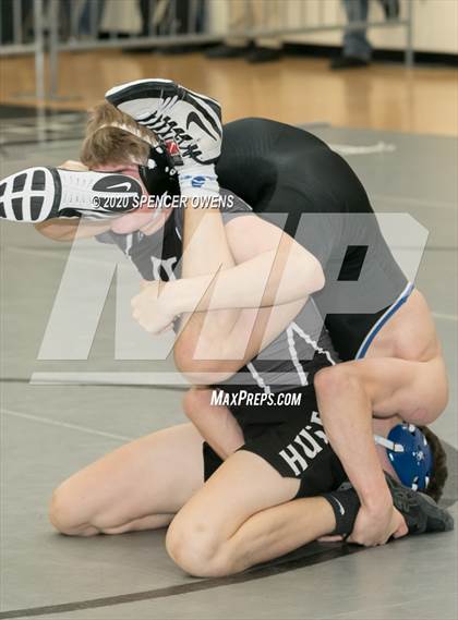Thumbnail 2 in NCHSAA 4A West Regional Tournament photogallery.