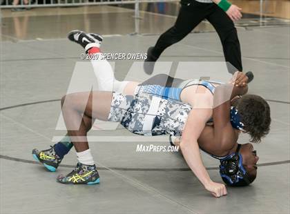 Thumbnail 2 in NCHSAA 4A West Regional Tournament photogallery.