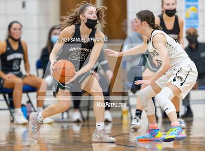 Thumbnail 3 in Fremont @ Lincoln Southwest photogallery.