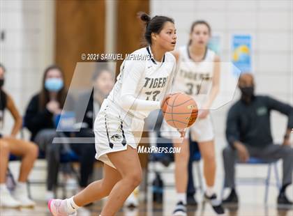 Thumbnail 1 in Fremont @ Lincoln Southwest photogallery.