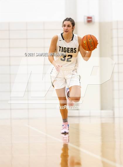 Thumbnail 1 in Fremont @ Lincoln Southwest photogallery.