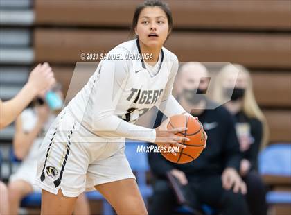 Thumbnail 2 in Fremont @ Lincoln Southwest photogallery.