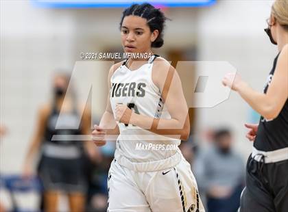 Thumbnail 2 in Fremont @ Lincoln Southwest photogallery.