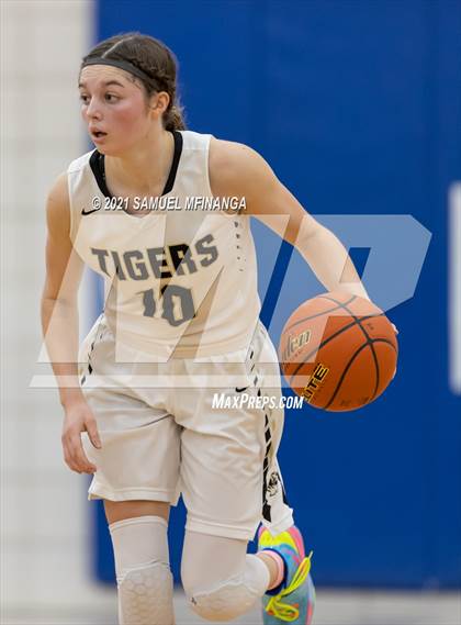 Thumbnail 3 in Fremont @ Lincoln Southwest photogallery.