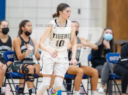 Thumbnail 2 in Fremont @ Lincoln Southwest photogallery.