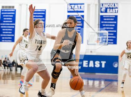 Thumbnail 1 in Fremont @ Lincoln Southwest photogallery.