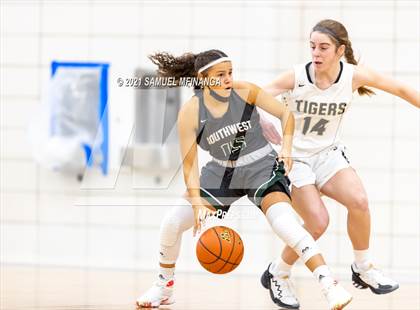 Thumbnail 1 in Fremont @ Lincoln Southwest photogallery.