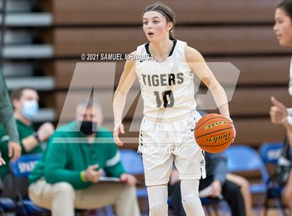 Thumbnail 1 in Fremont @ Lincoln Southwest photogallery.