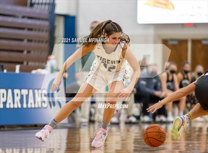 Thumbnail 1 in Fremont @ Lincoln Southwest photogallery.