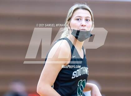 Thumbnail 2 in Fremont @ Lincoln Southwest photogallery.