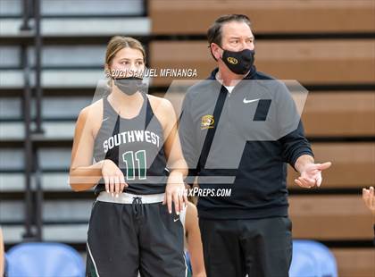 Thumbnail 2 in Fremont @ Lincoln Southwest photogallery.