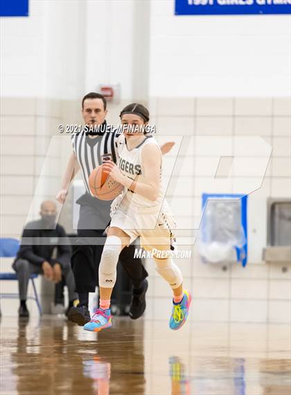 Thumbnail 1 in Fremont @ Lincoln Southwest photogallery.