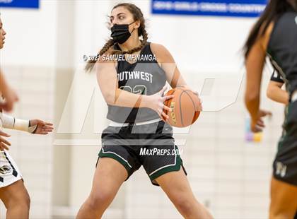 Thumbnail 3 in Fremont @ Lincoln Southwest photogallery.