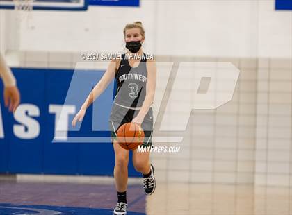 Thumbnail 1 in Fremont @ Lincoln Southwest photogallery.