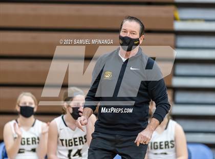 Thumbnail 2 in Fremont @ Lincoln Southwest photogallery.