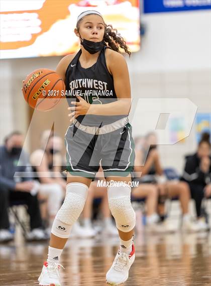 Thumbnail 1 in Fremont @ Lincoln Southwest photogallery.