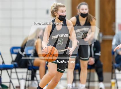 Thumbnail 2 in Fremont @ Lincoln Southwest photogallery.