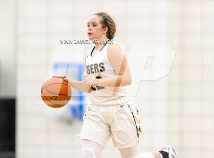 Thumbnail 3 in Fremont @ Lincoln Southwest photogallery.