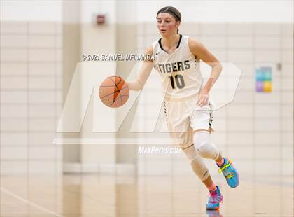 Thumbnail 3 in Fremont @ Lincoln Southwest photogallery.