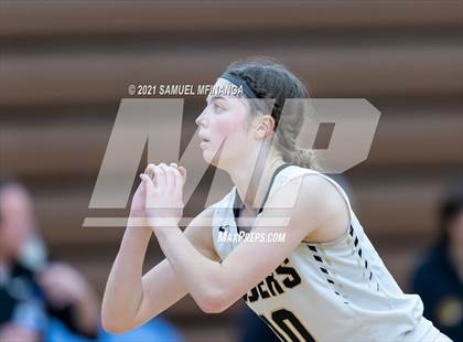 Thumbnail 3 in Fremont @ Lincoln Southwest photogallery.