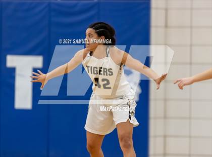 Thumbnail 3 in Fremont @ Lincoln Southwest photogallery.