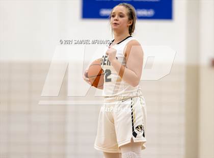 Thumbnail 1 in Fremont @ Lincoln Southwest photogallery.