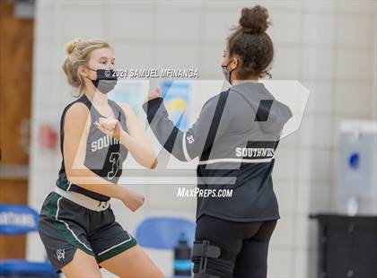 Thumbnail 1 in Fremont @ Lincoln Southwest photogallery.