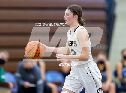 Thumbnail 2 in Fremont @ Lincoln Southwest photogallery.