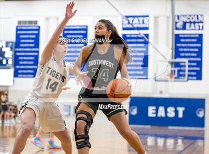 Thumbnail 2 in Fremont @ Lincoln Southwest photogallery.