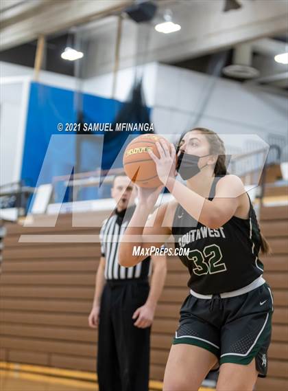 Thumbnail 2 in Fremont @ Lincoln Southwest photogallery.